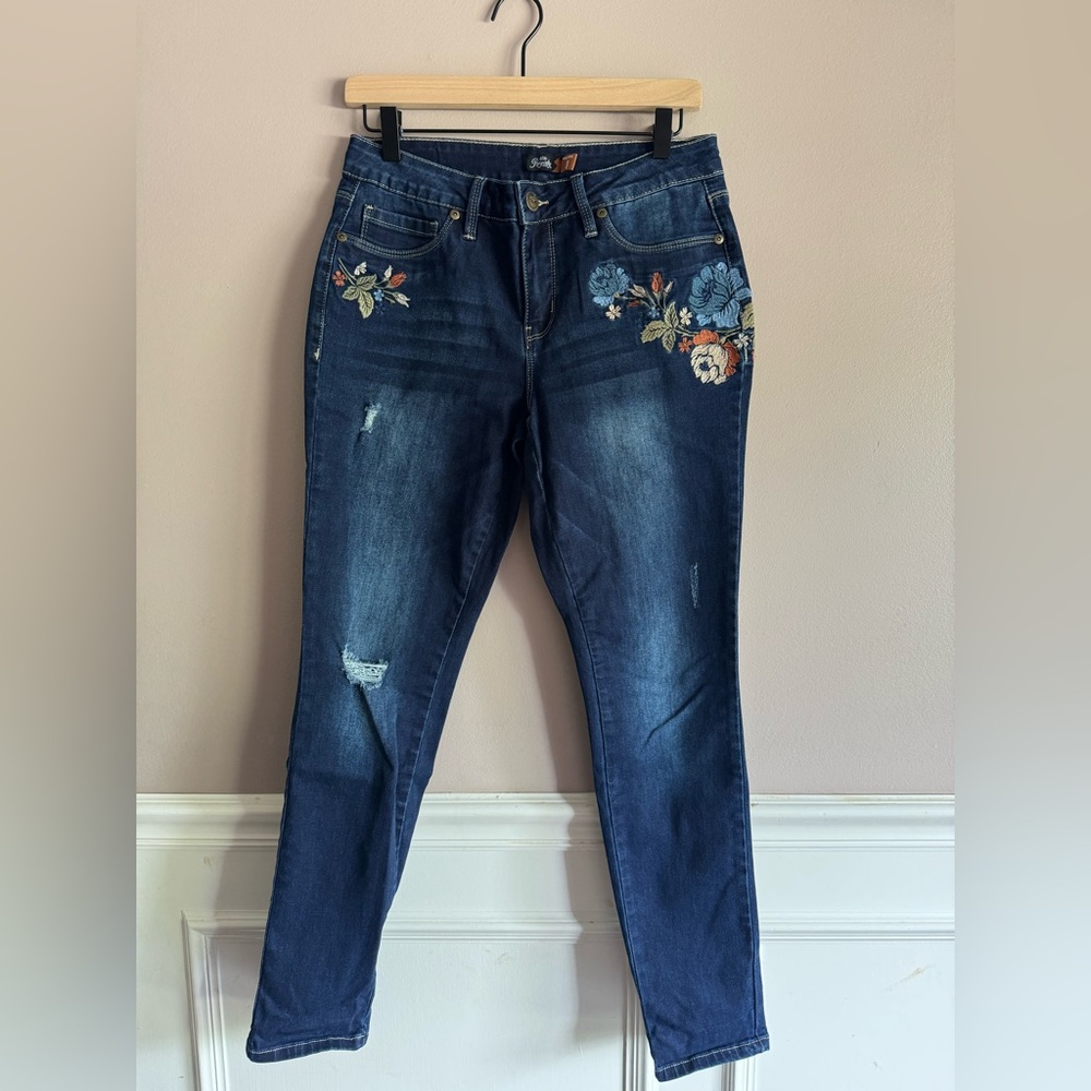 Royalty For Me Skinny Jeans Embroidered Floral Dark Wash Womens Size 8
